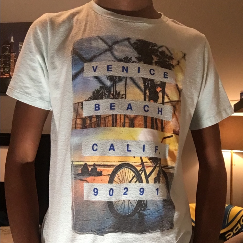 Really nice comfortable univibe shirt